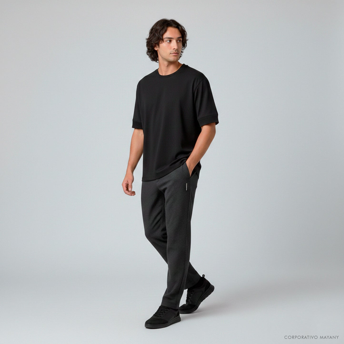 PLAYERA BÁSICA 𝗡𝗘𝗚𝗥𝗔